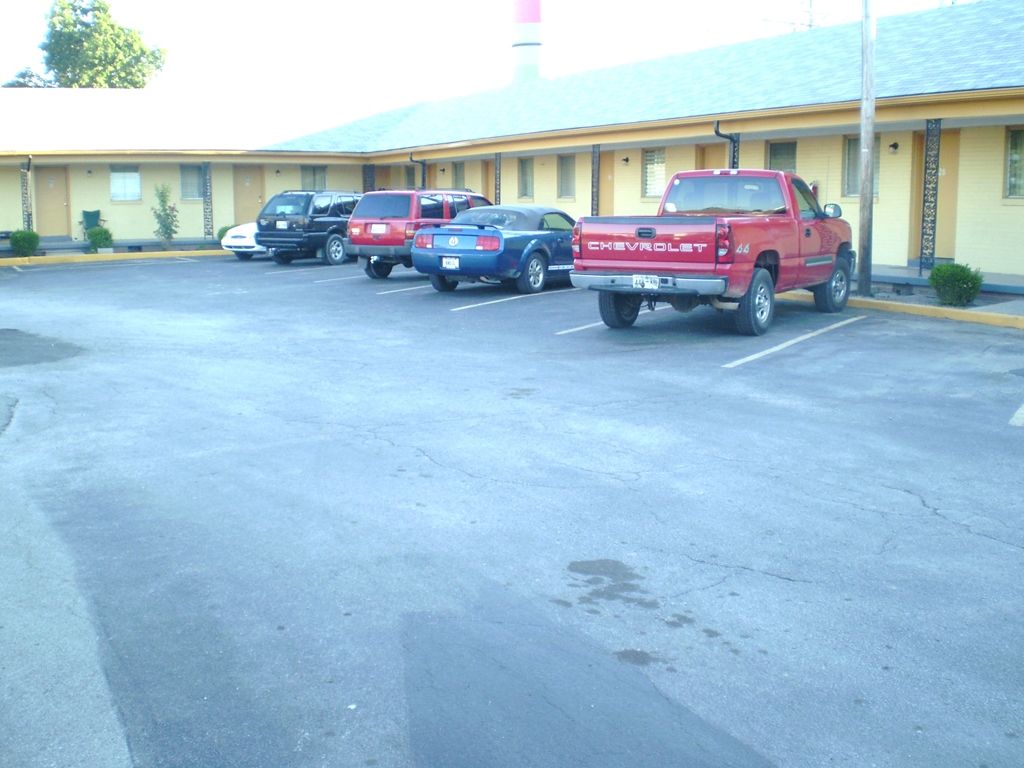 Sunrise Inn - Brownsville Esterno foto