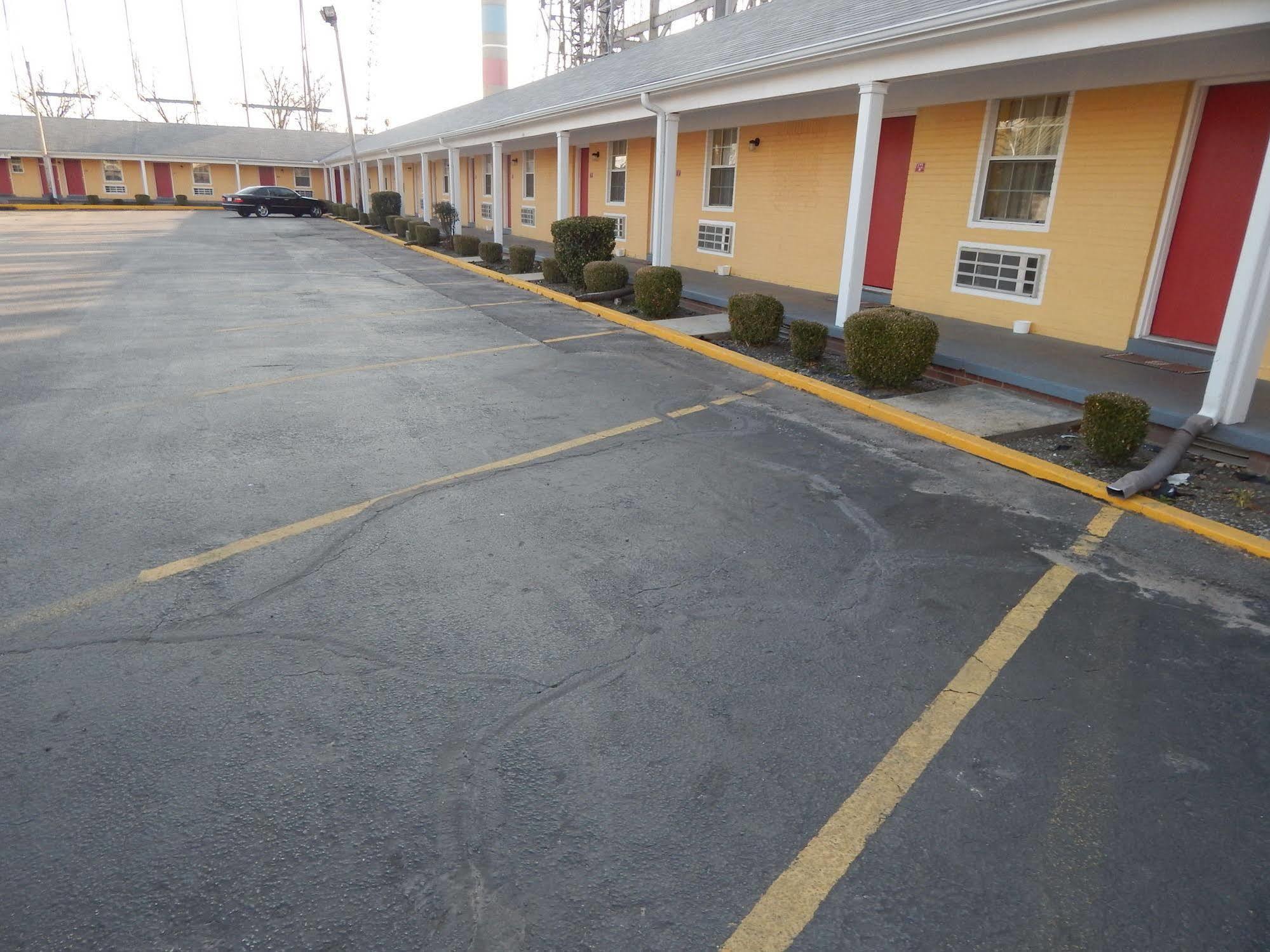 Sunrise Inn - Brownsville Esterno foto