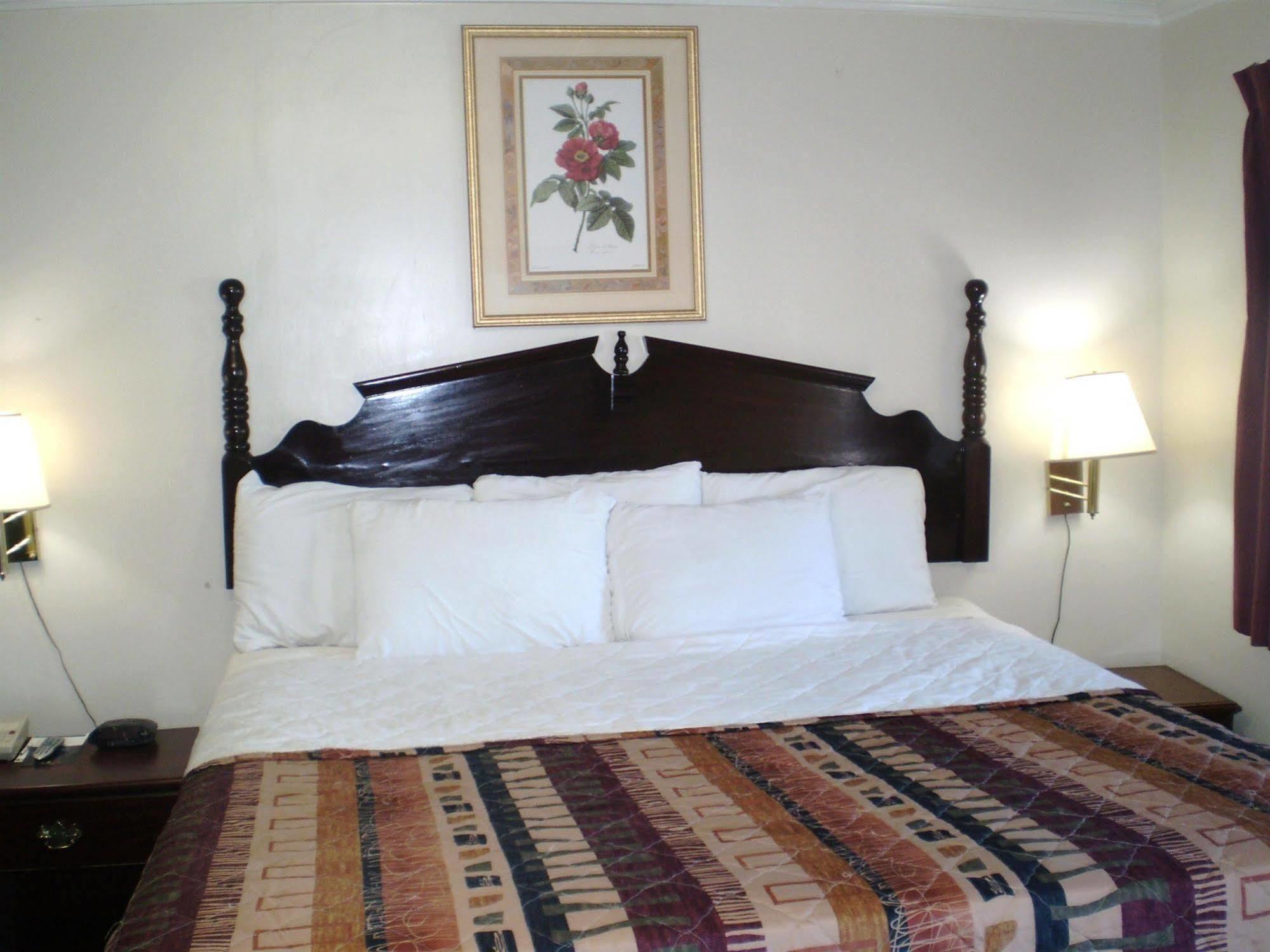 Sunrise Inn - Brownsville Esterno foto